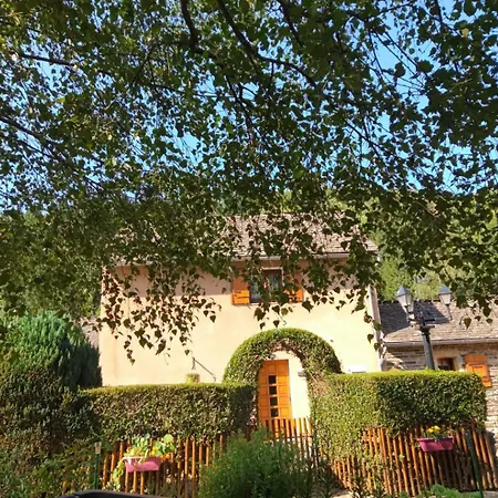 Casa vacanze D'hillaire 2/4 Personnes à Saint Jean Du Bleymard *