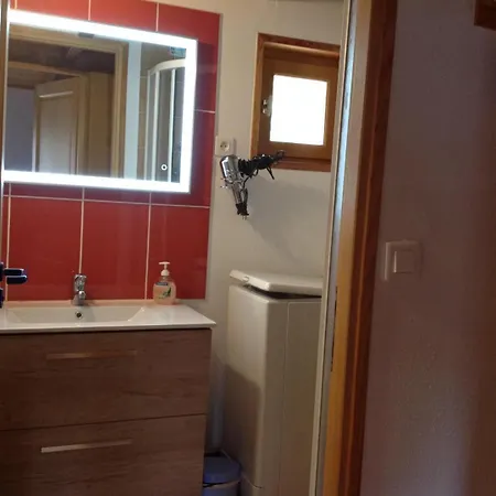 Casa vacanze D'hillaire 2/4 Personnes à Saint Jean Du Bleymard *
