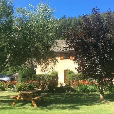 Casa vacanze D'hillaire 2/4 Personnes à Saint Jean Du Bleymard Le Bleymard